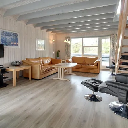 Sunita - 2-8km From The Sea By Interhome *